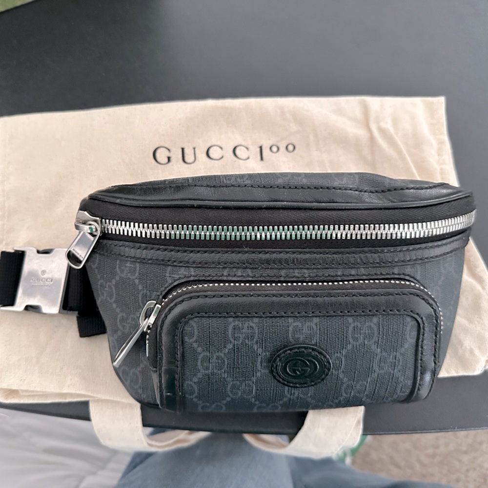 Gucci belt bag. Lightly used even, in great shape. I used it everyday.